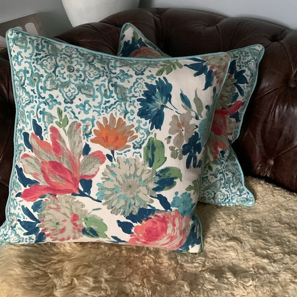Floral Throw Pillows with Vibrant Colors set of 2 Envogue down filler reversible - Picture 10 of 11